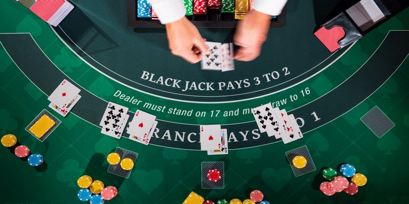 Blackjack sử dụng bộ bài tiêu chuẩn 52 lá như một số tựa game khác